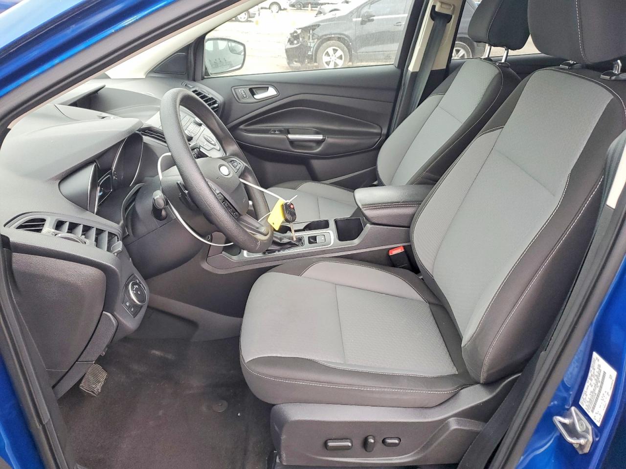 2017 FORD ESCAPE SE photo 7