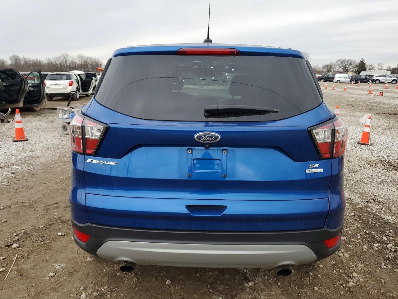2017 FORD ESCAPE SE photo 6