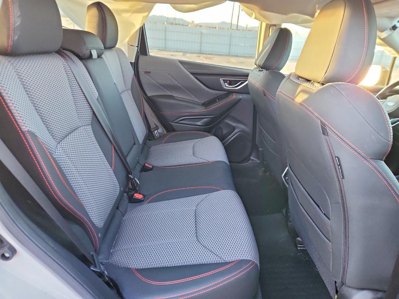 2019 SUBARU FORESTER SPORT photo 11