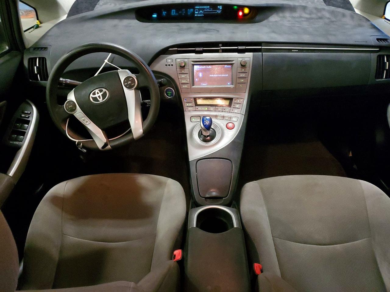 2013 TOYOTA PRIUS photo 22