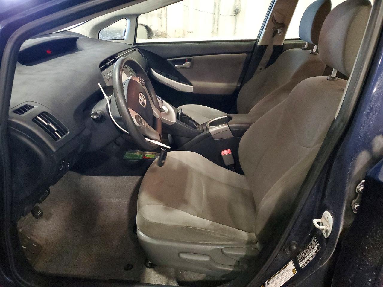 2013 TOYOTA PRIUS photo 19