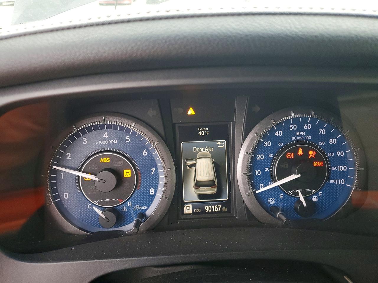 2017 TOYOTA SIENNA XLE photo 9