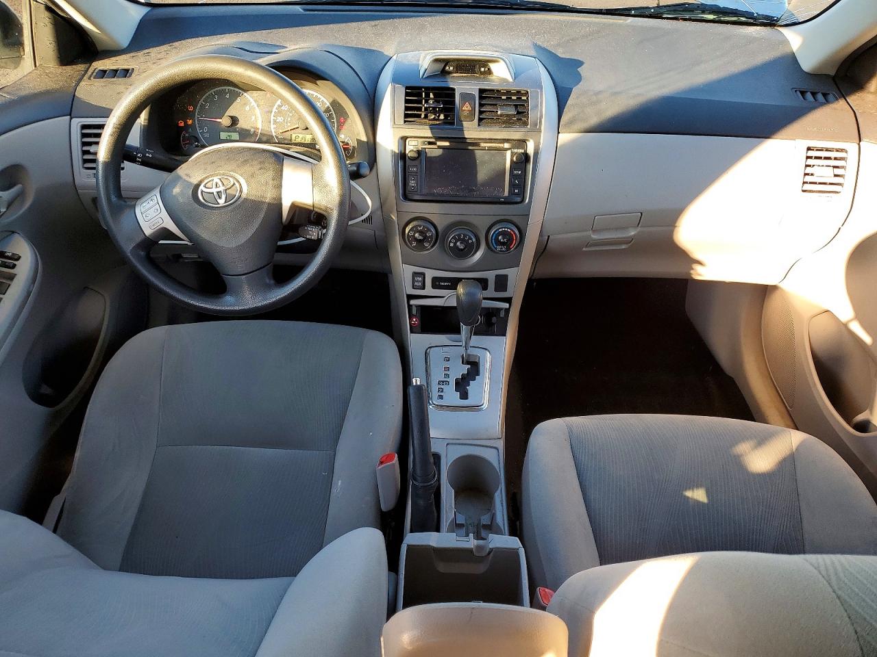 2013 TOYOTA COROLLA BASE photo 15