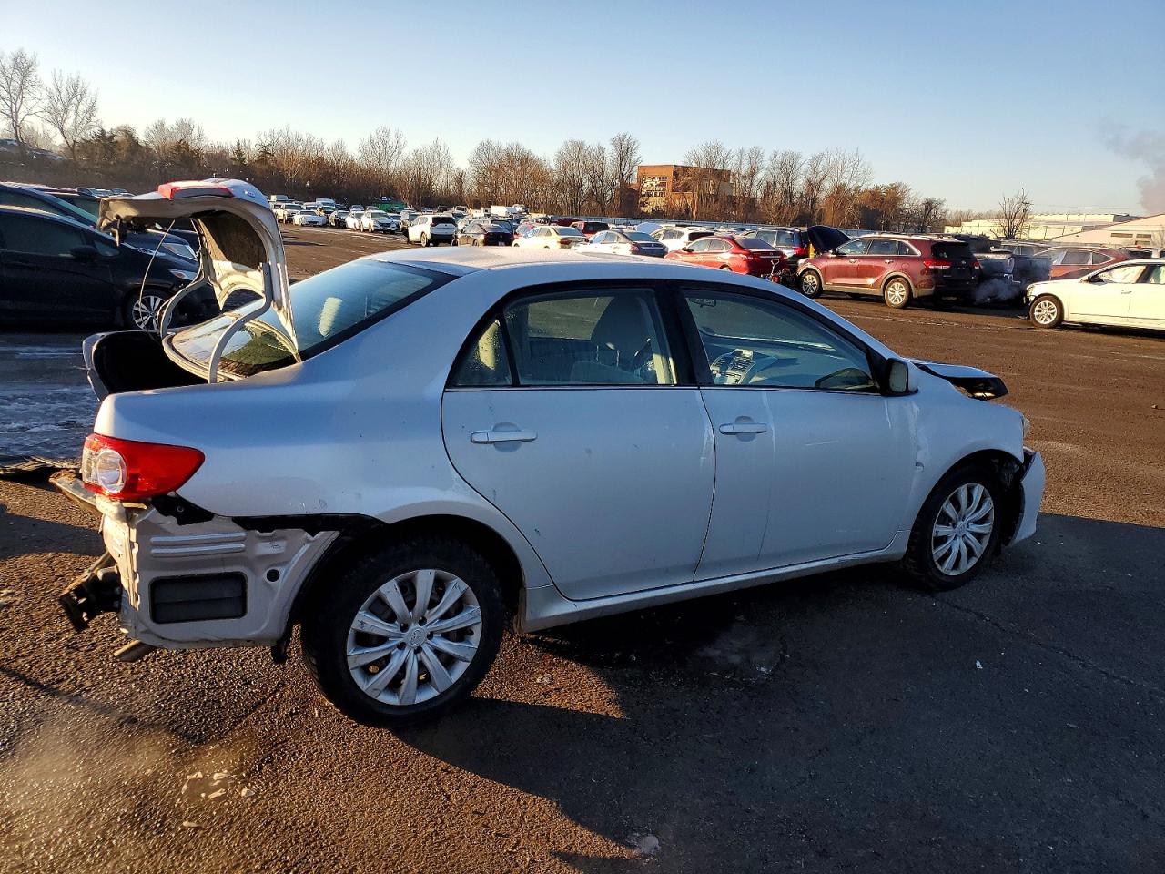 2013 TOYOTA COROLLA BASE photo 5