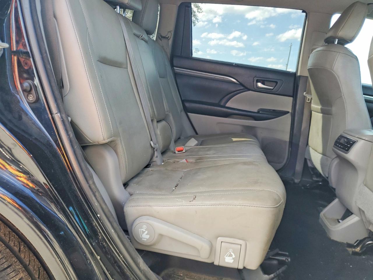 2018 TOYOTA HIGHLANDER LIMITED photo 21