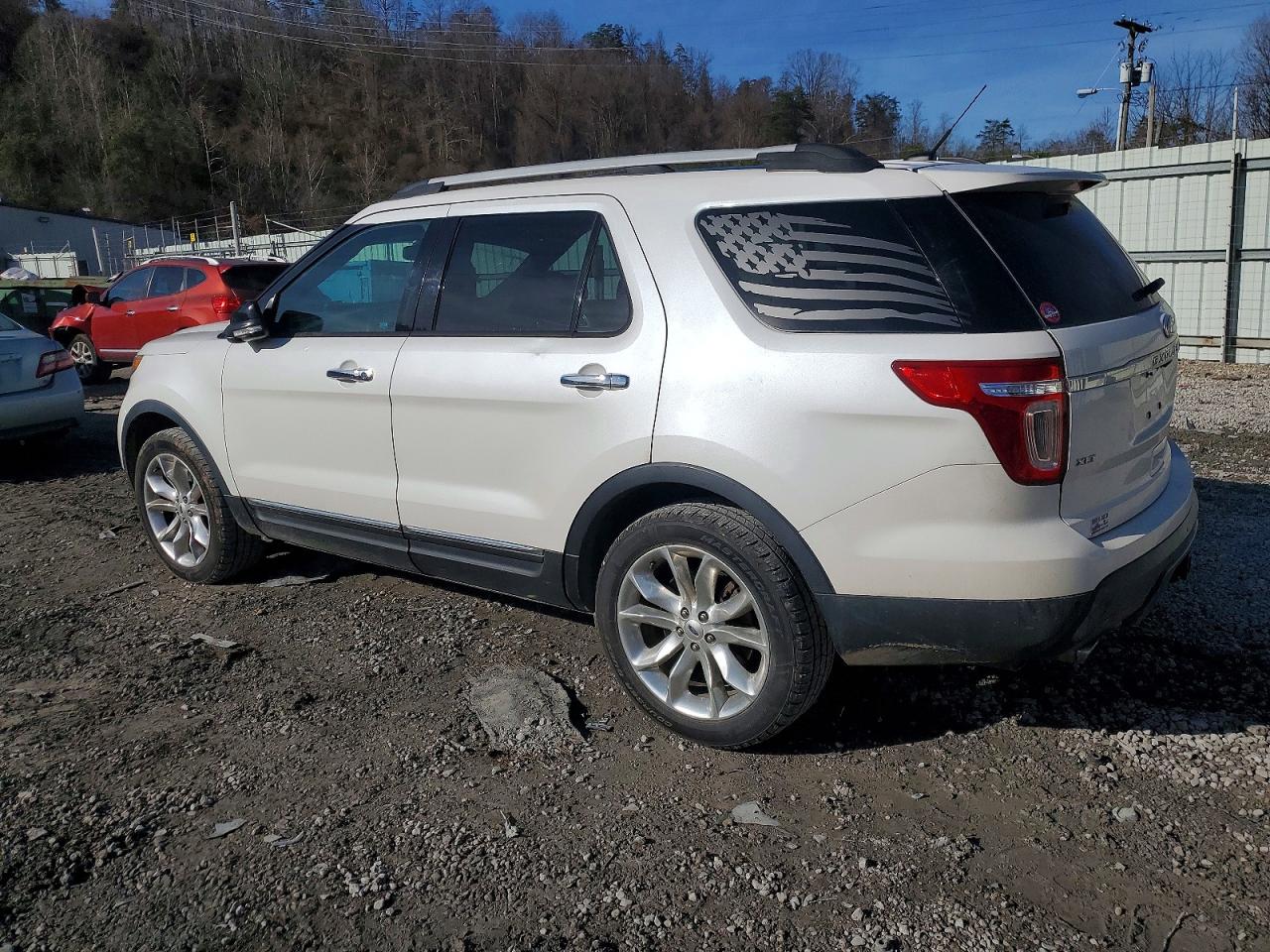 2013 FORD EXPLORER XLT photo 2