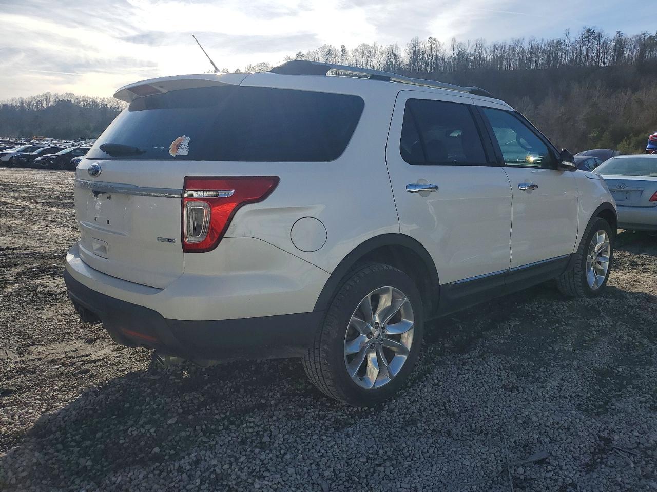 2013 FORD EXPLORER XLT photo 3