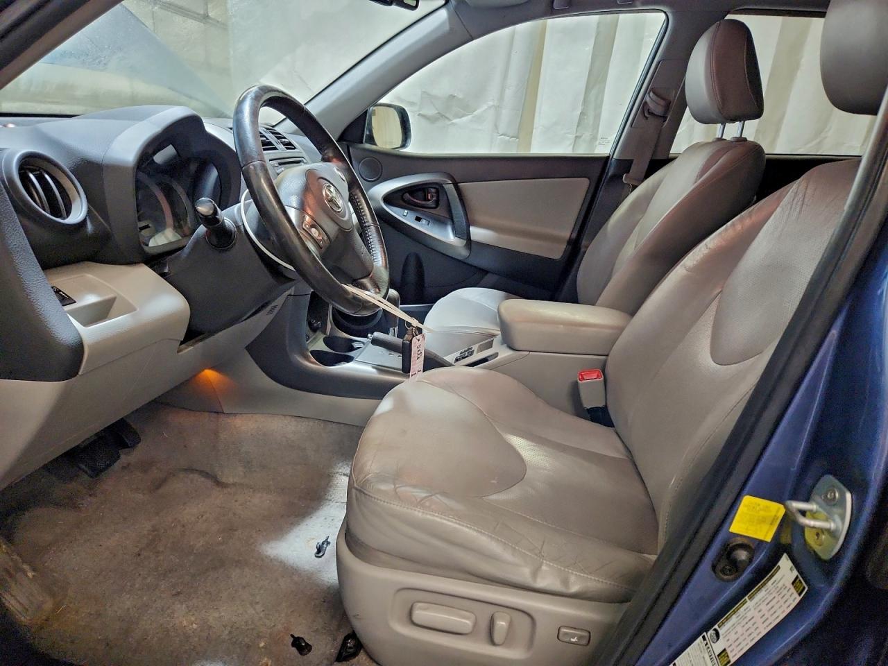 2012 TOYOTA RAV4 LIMITED photo 7