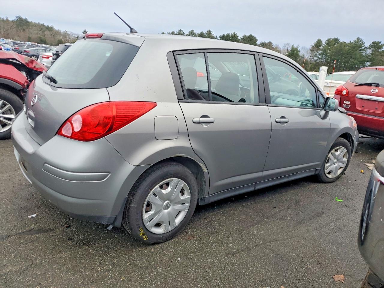 2012 NISSAN VERSA S photo 3