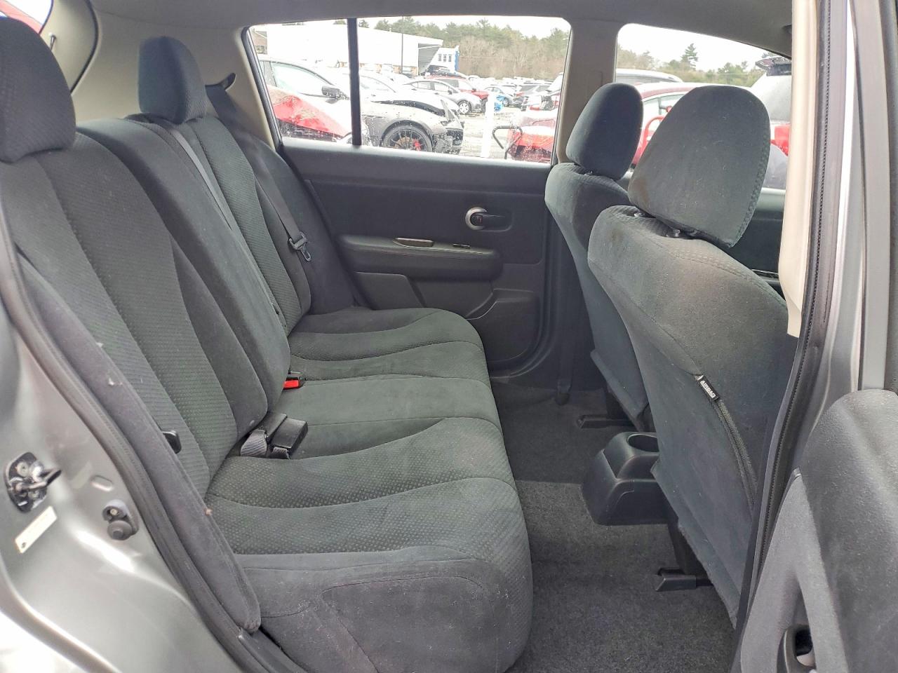 2012 NISSAN VERSA S photo 10