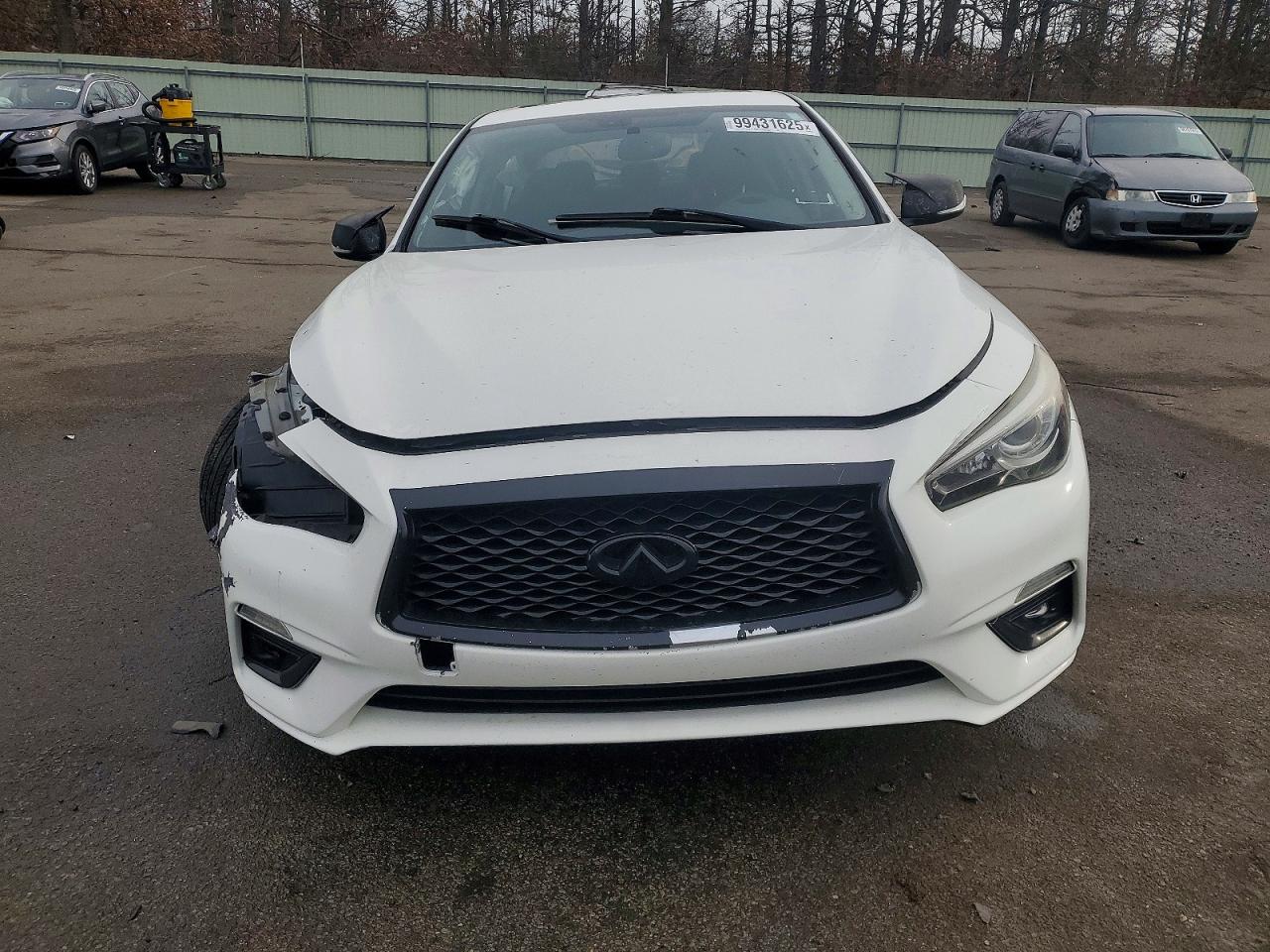 2018 INFINITI Q50 LUXE photo 5