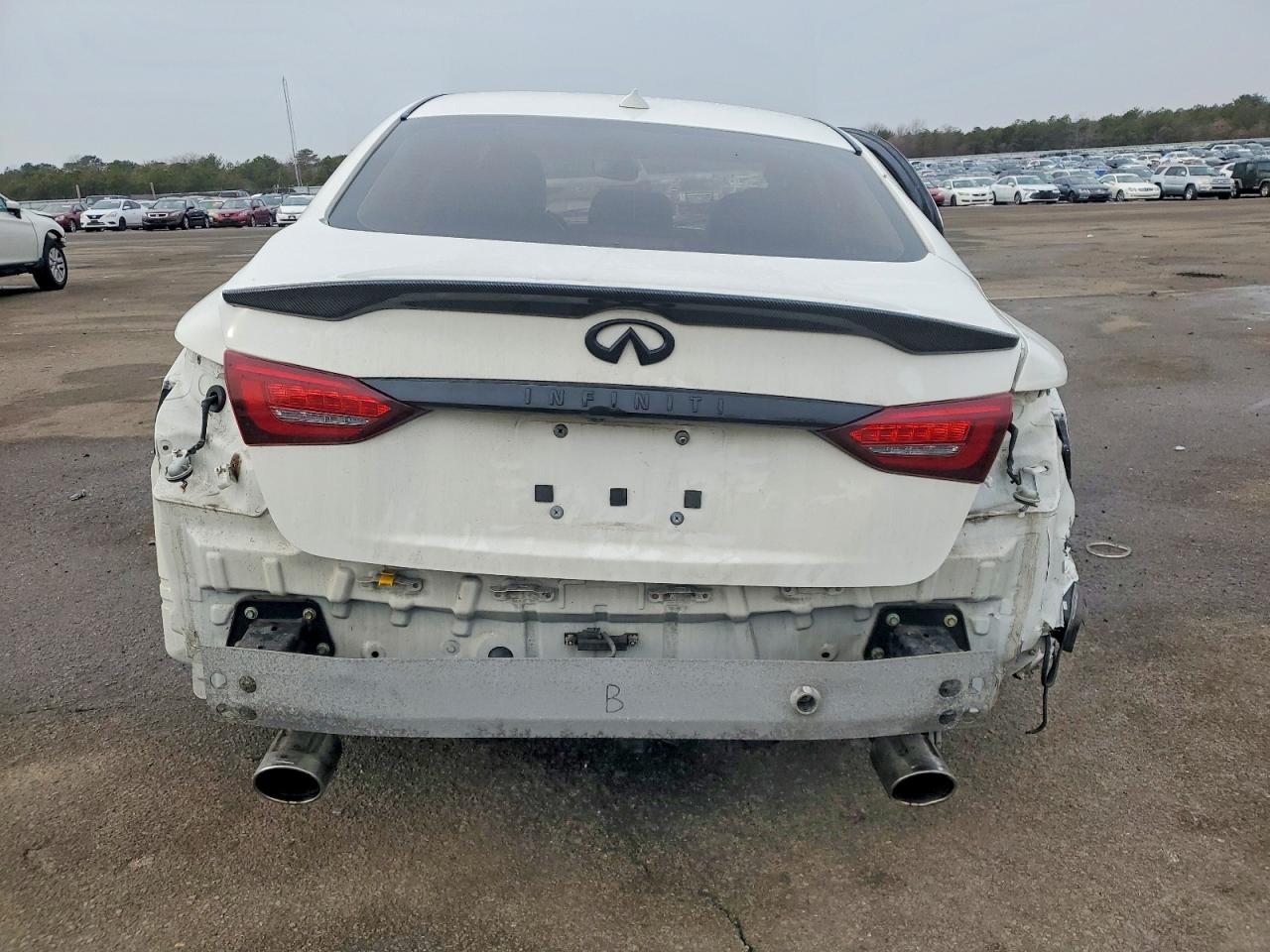 2018 INFINITI Q50 LUXE photo 6