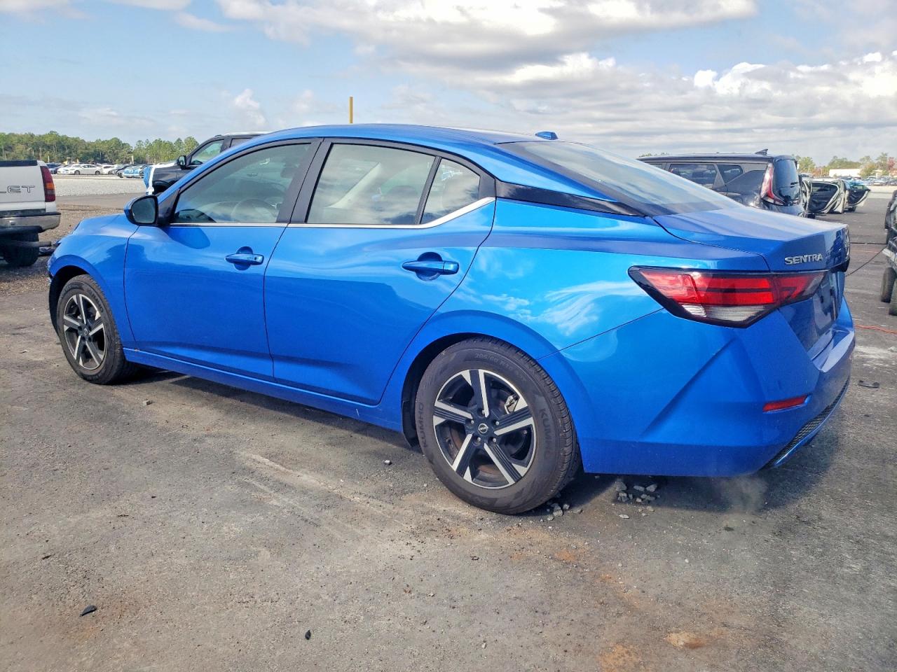 2024 NISSAN SENTRA SV photo 2