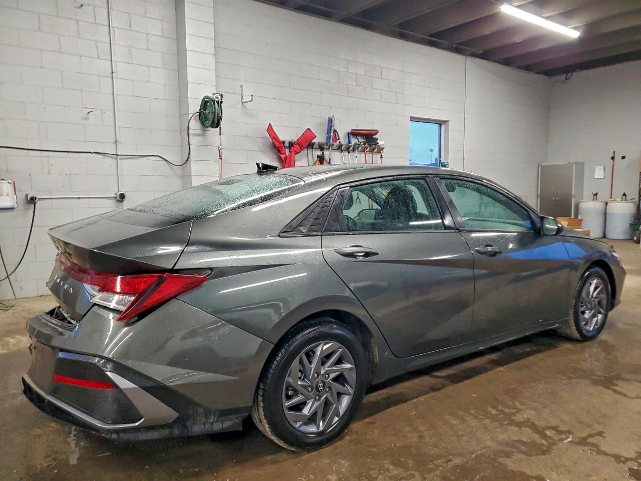 2024 HYUNDAI ELANTRA SEL photo 3