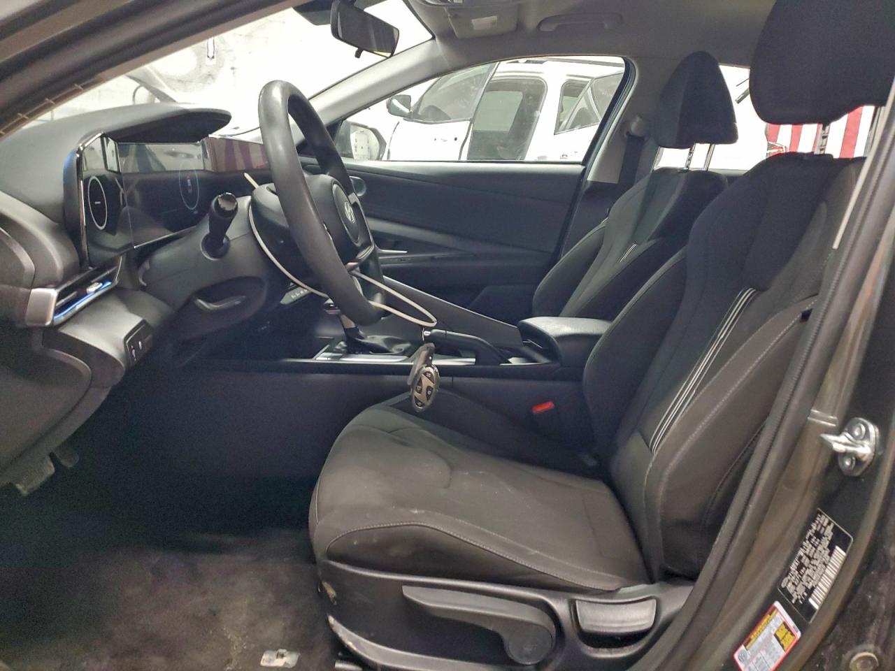 2024 HYUNDAI ELANTRA SEL photo 7