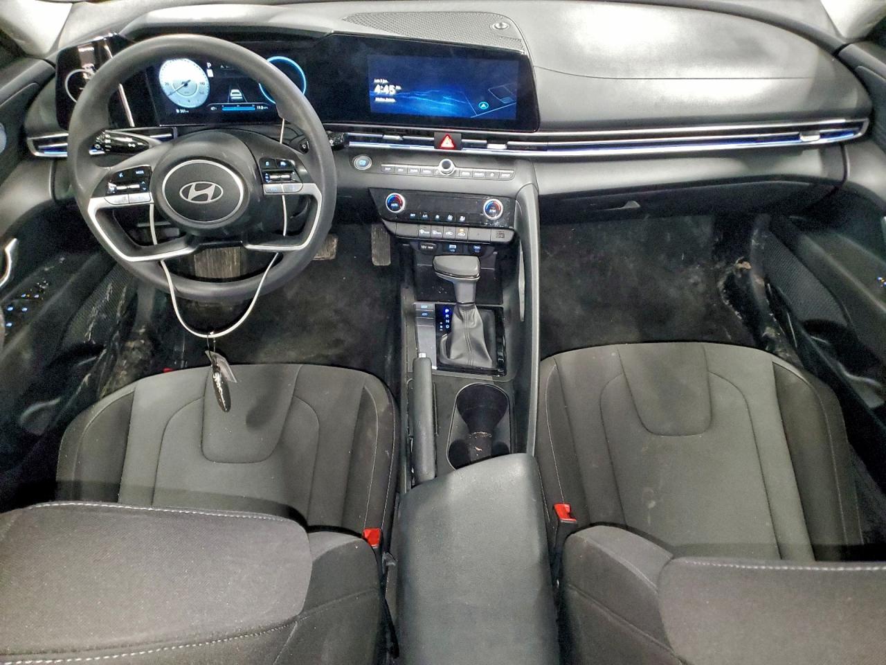 2024 HYUNDAI ELANTRA SEL photo 8