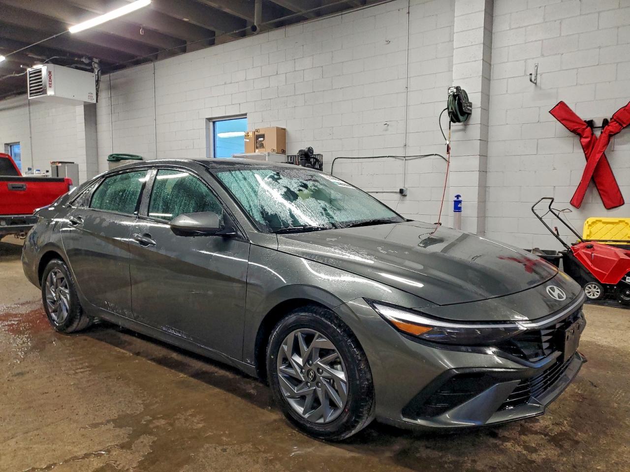 2024 HYUNDAI ELANTRA SEL photo 4