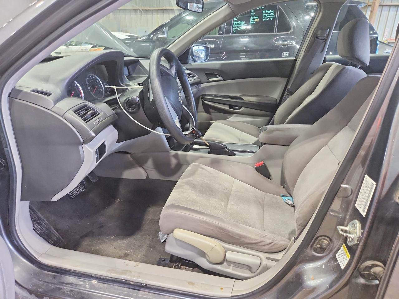 2009 HONDA ACCORD LX photo 7