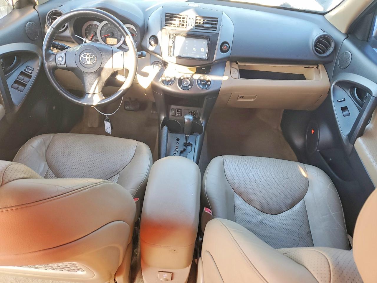 2010 TOYOTA RAV4 LIMITED photo 8