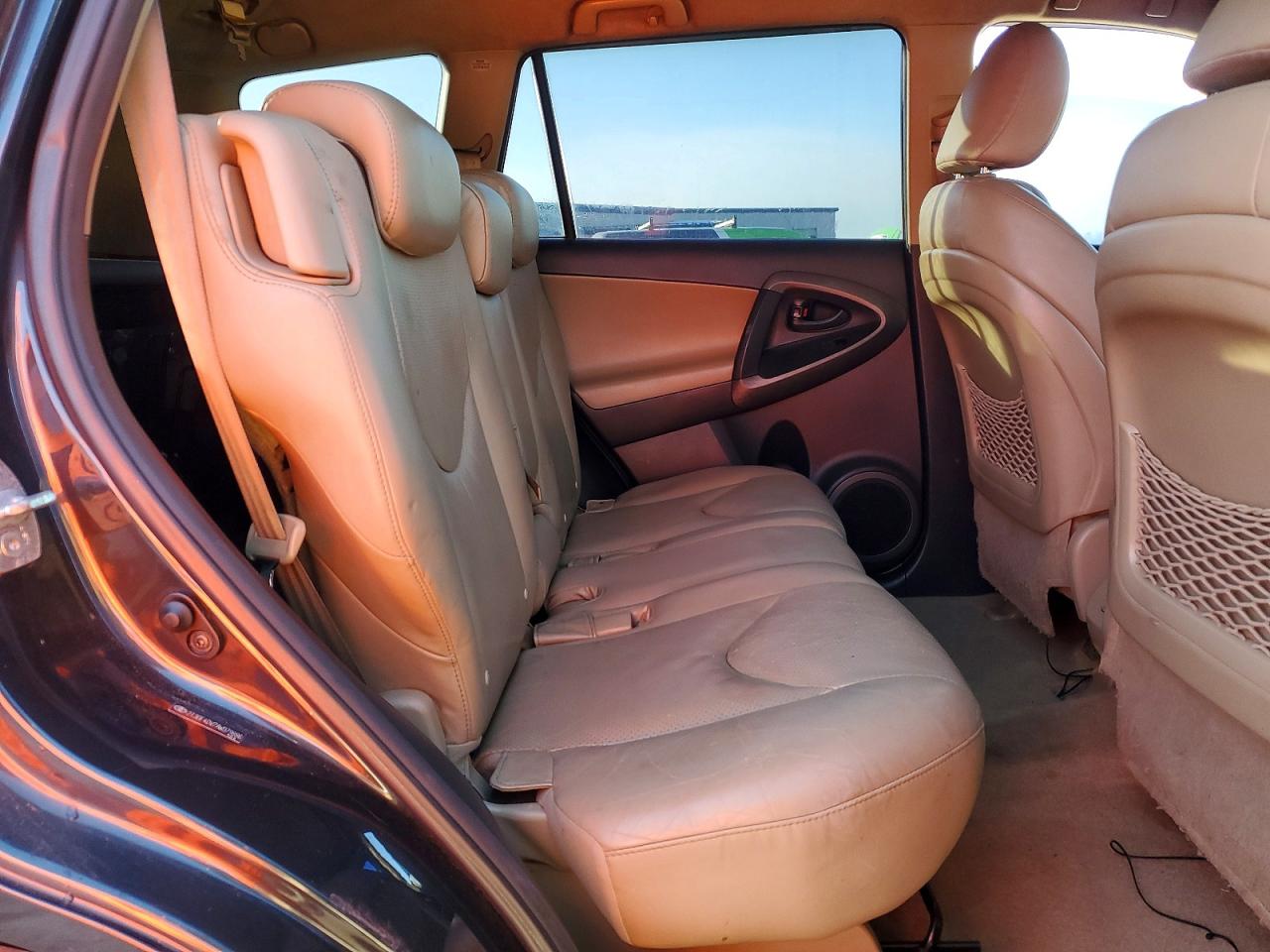 2010 TOYOTA RAV4 LIMITED photo 11