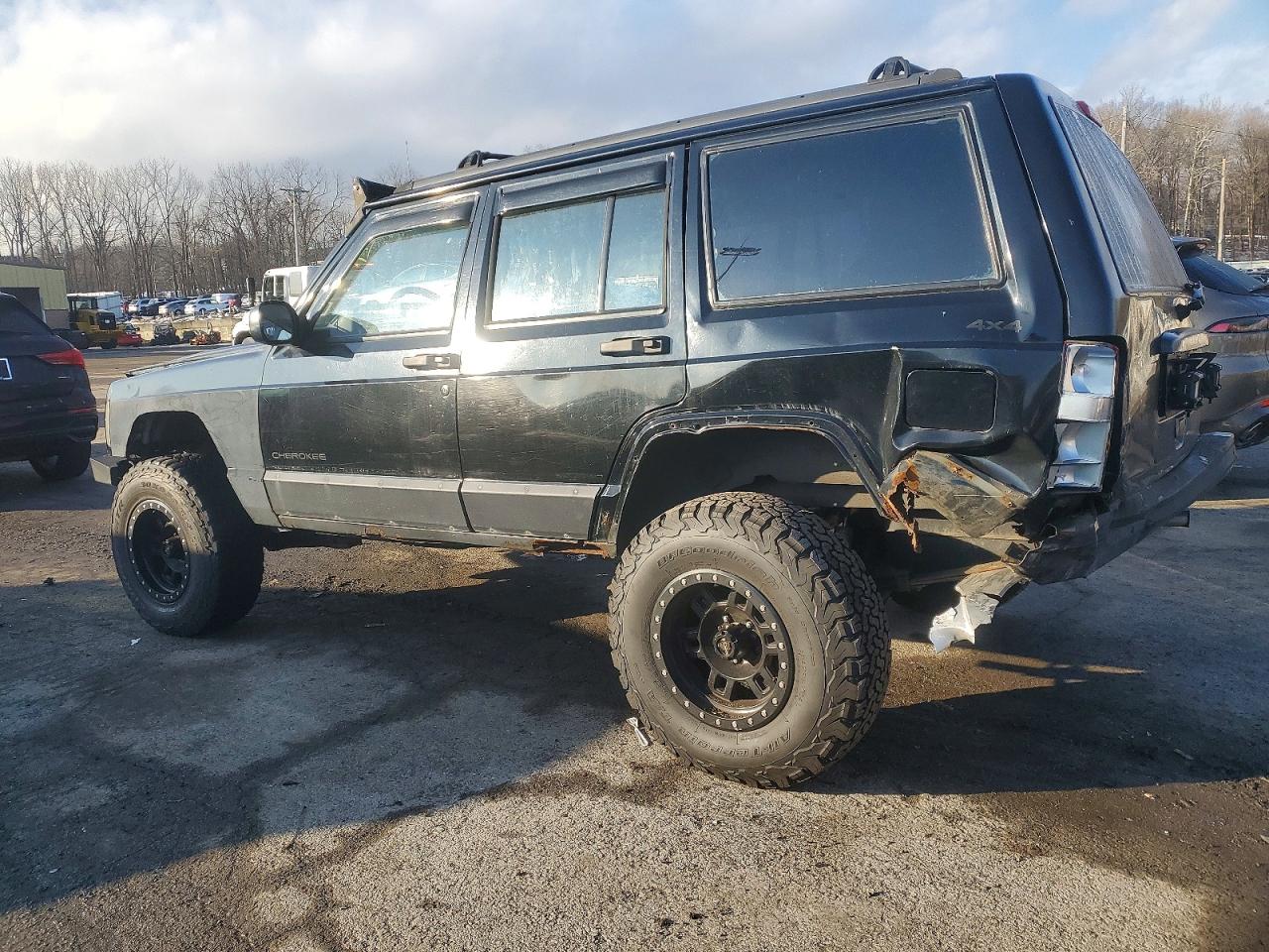 1998 JEEP CHEROKEE SPORT photo 2