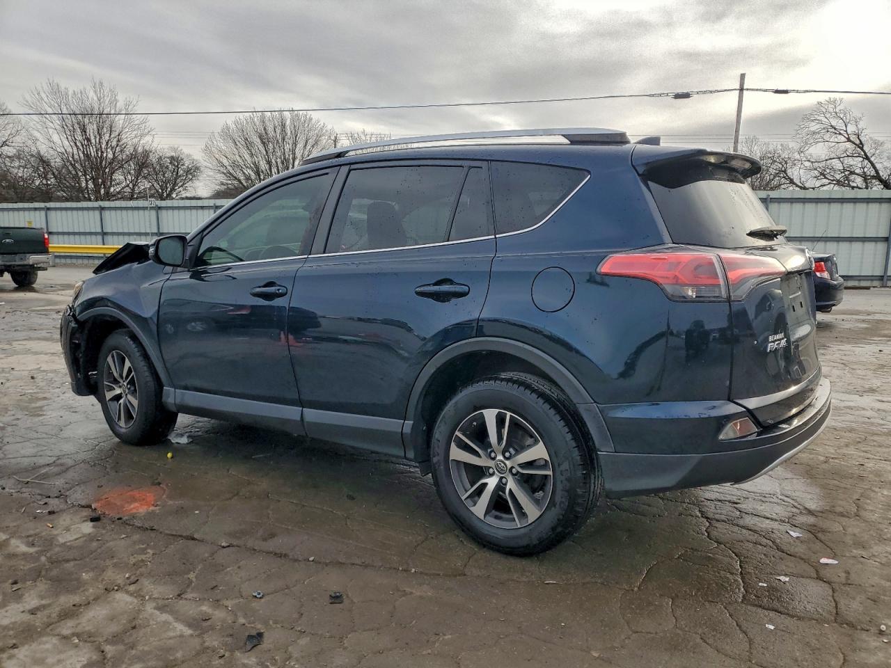 2018 TOYOTA RAV4 ADVENTURE photo 2