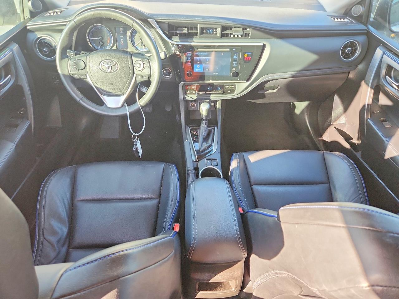 2018 TOYOTA COROLLA L photo 8
