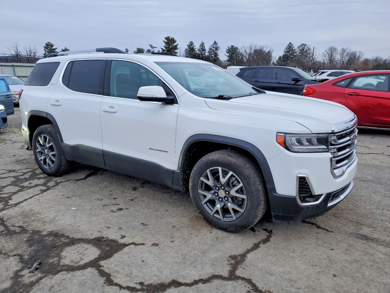 2023 GMC ACADIA SLT photo 4