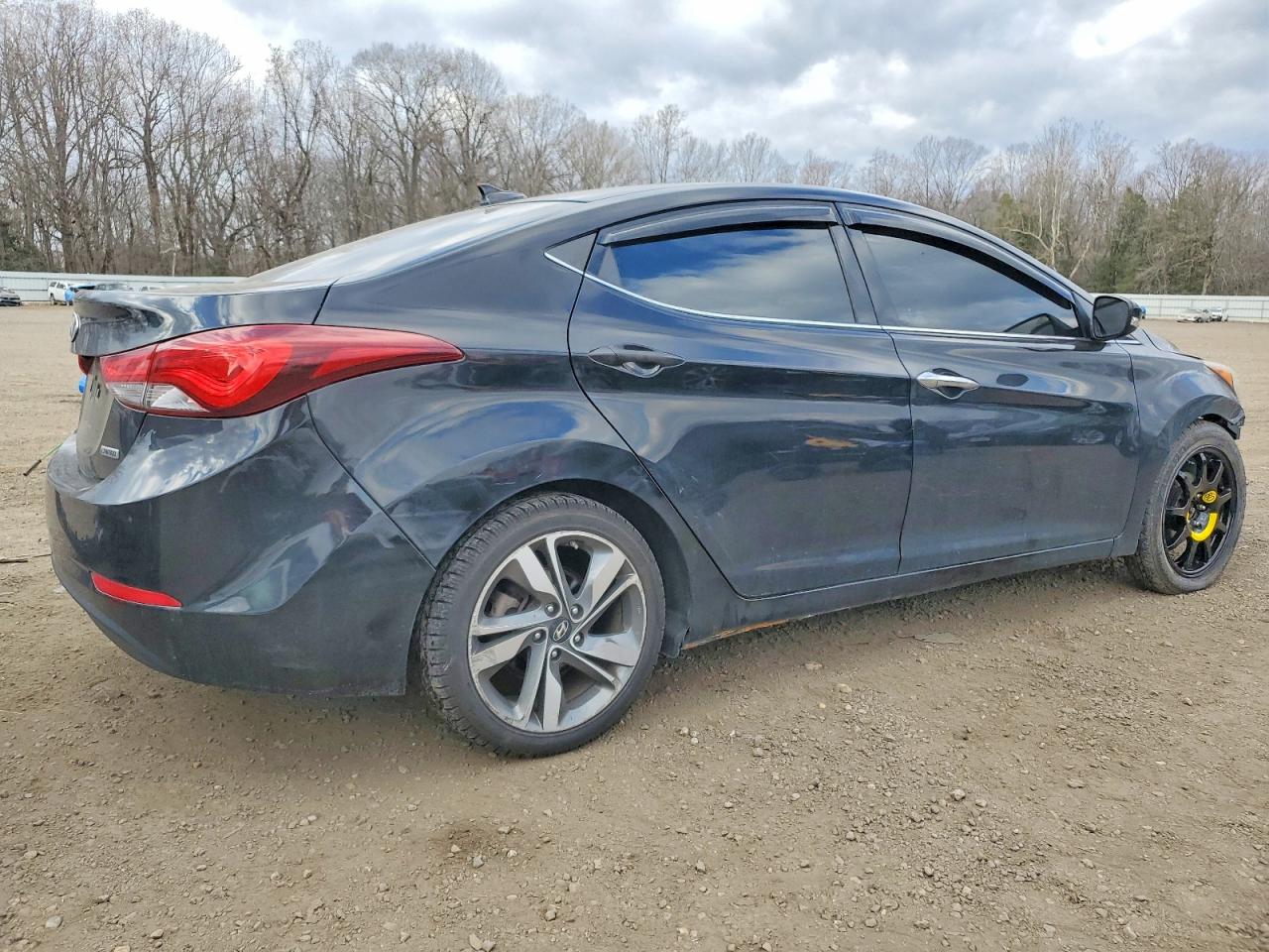 2014 HYUNDAI ELANTRA SE photo 3