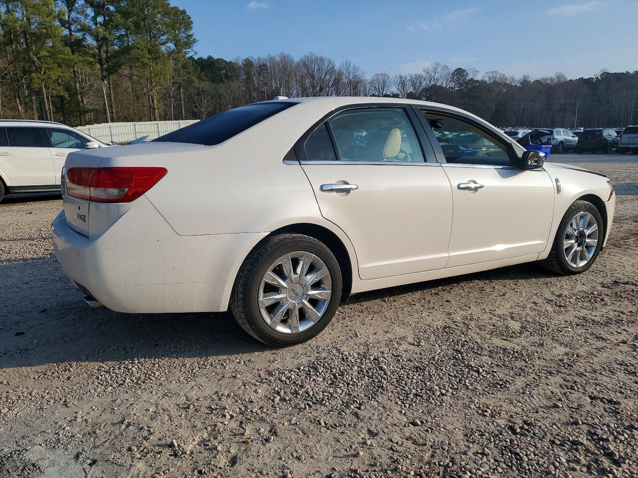 2010 LINCOLN MKZ photo 3