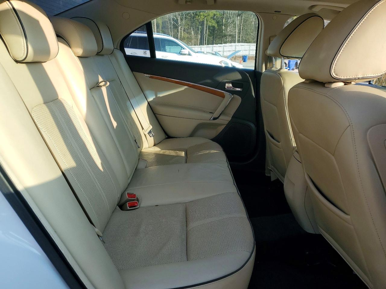 2010 LINCOLN MKZ photo 10