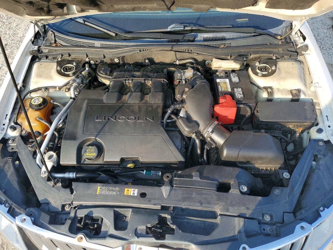 2010 LINCOLN MKZ photo 11