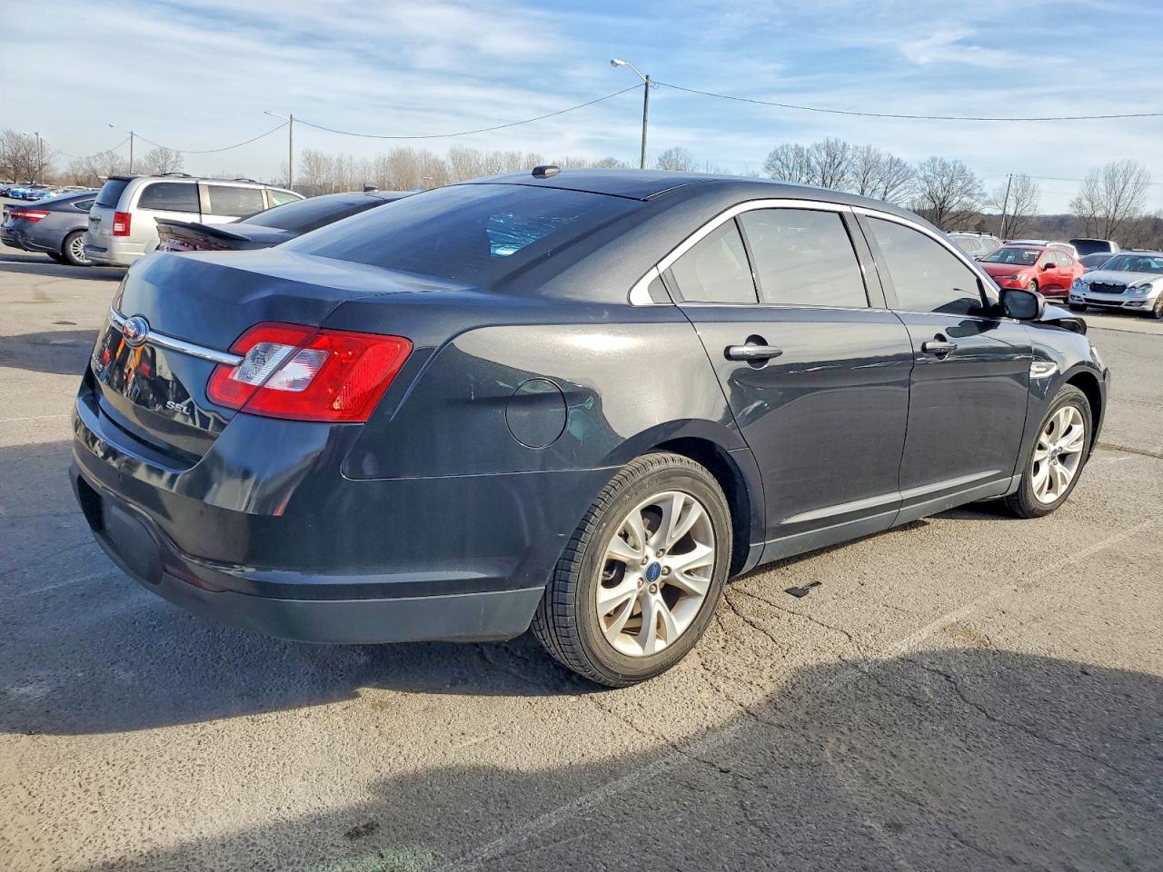 2011 FORD TAURUS SEL photo 3