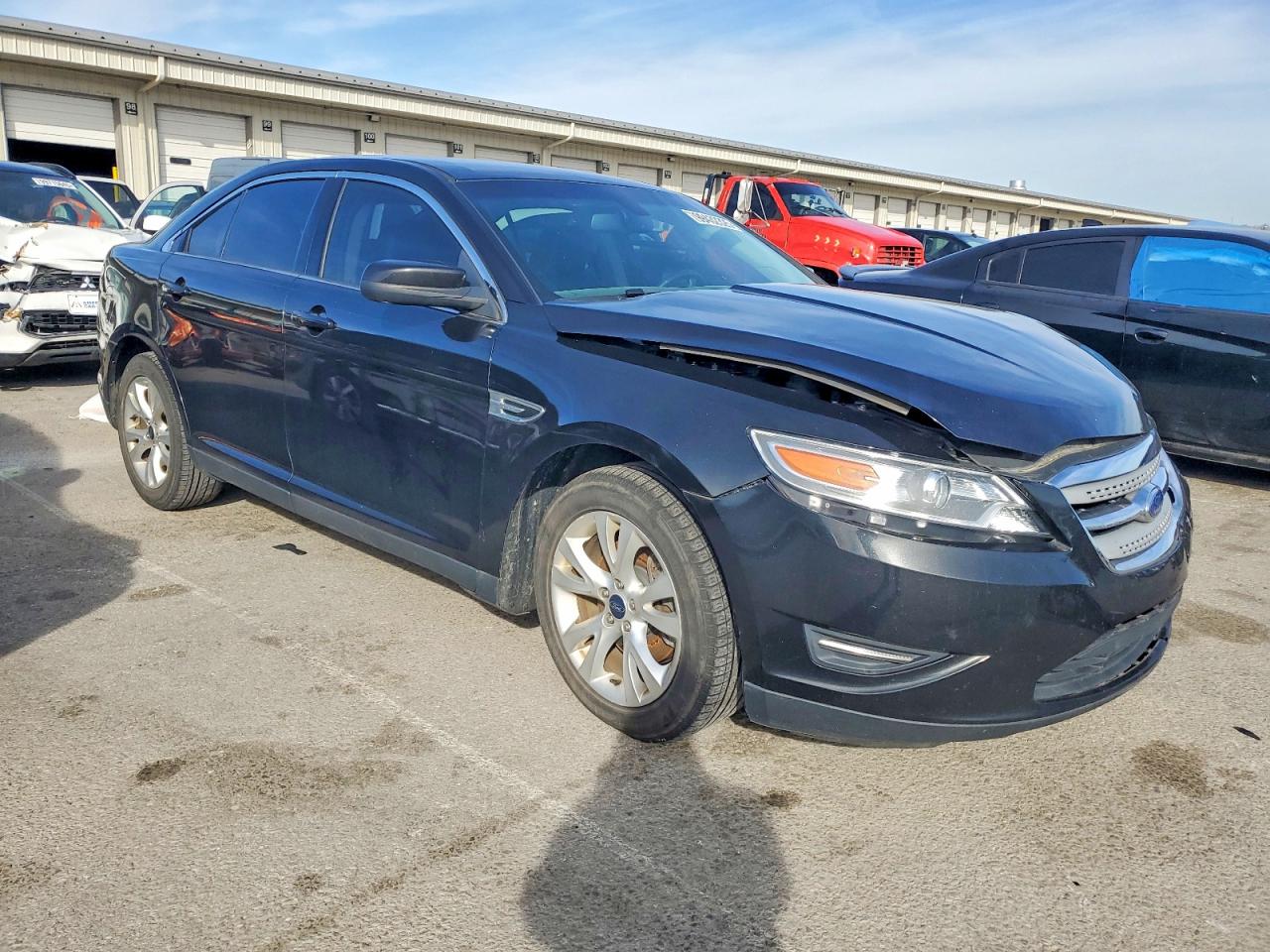 2011 FORD TAURUS SEL photo 4