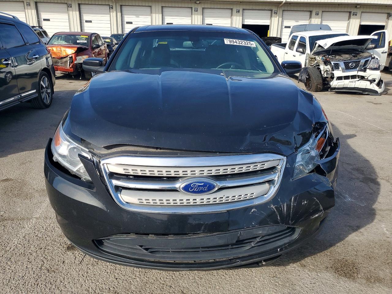 2011 FORD TAURUS SEL photo 5