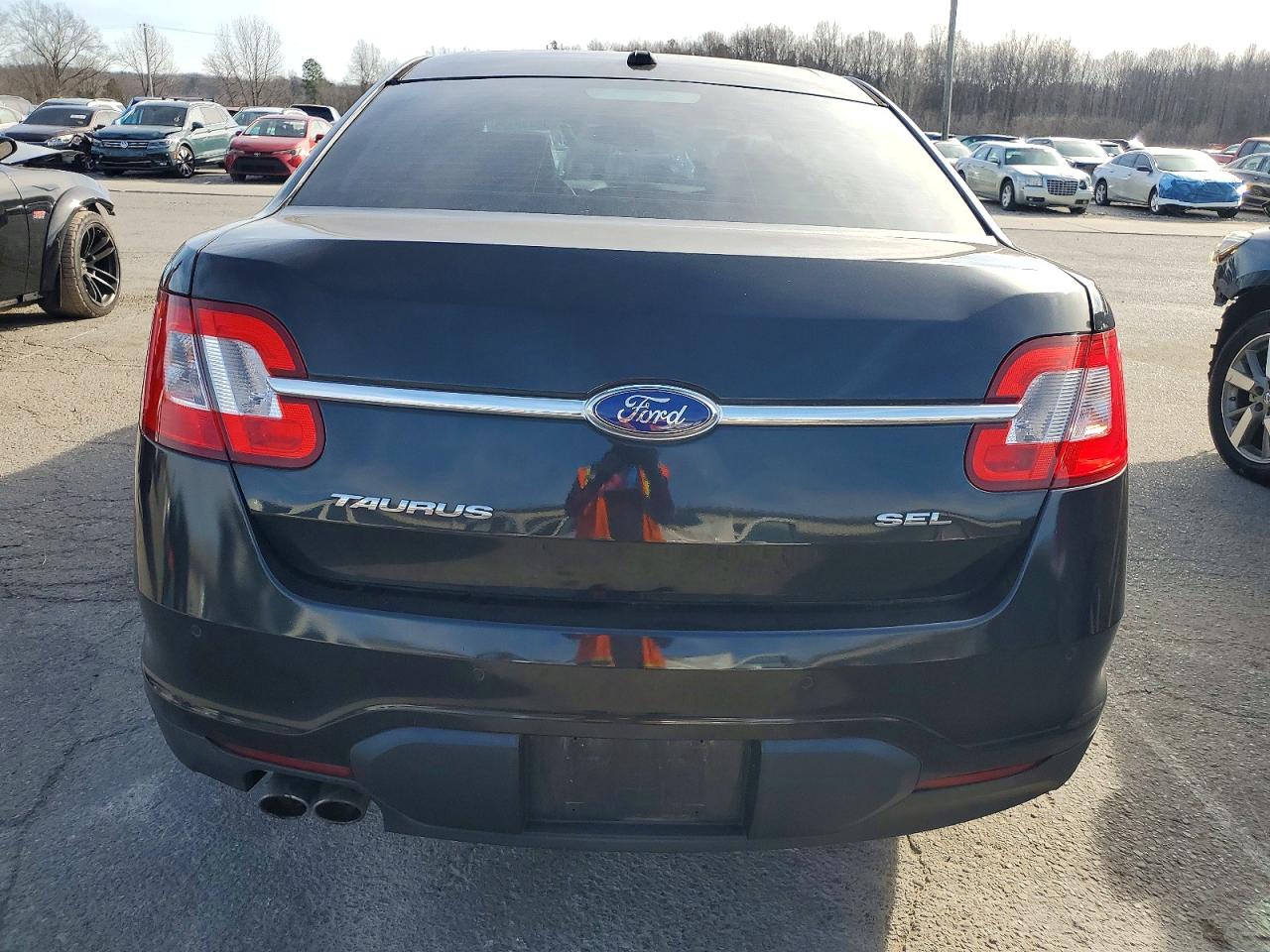 2011 FORD TAURUS SEL photo 6