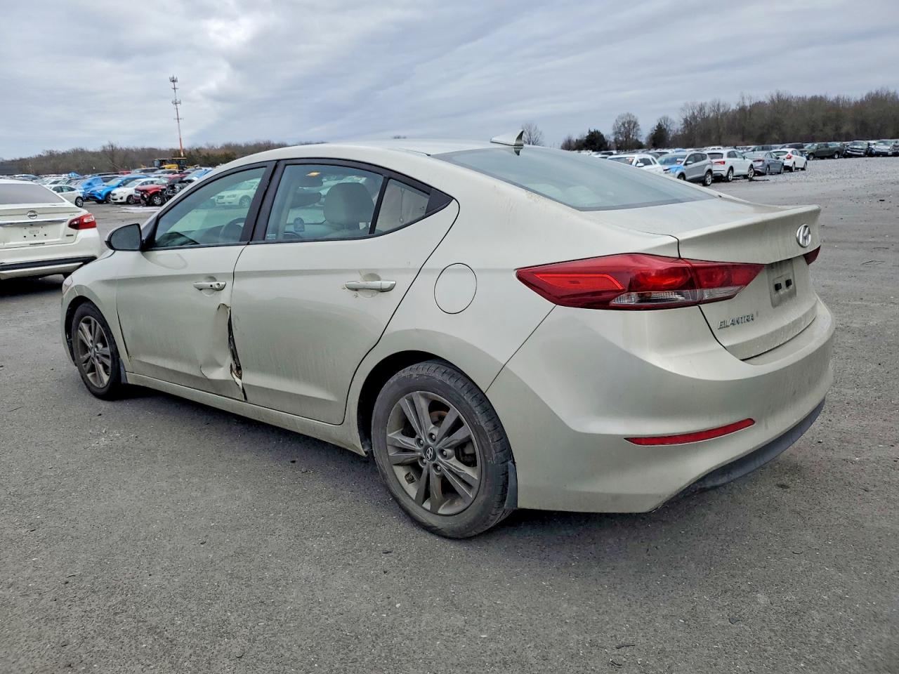 2018 HYUNDAI ELANTRA SEL photo 3