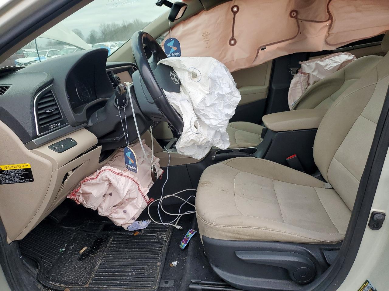 2018 HYUNDAI ELANTRA SEL photo 13
