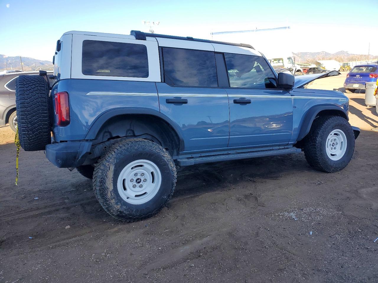 2023 FORD BRONCO HERITAGE LIMITED photo 3