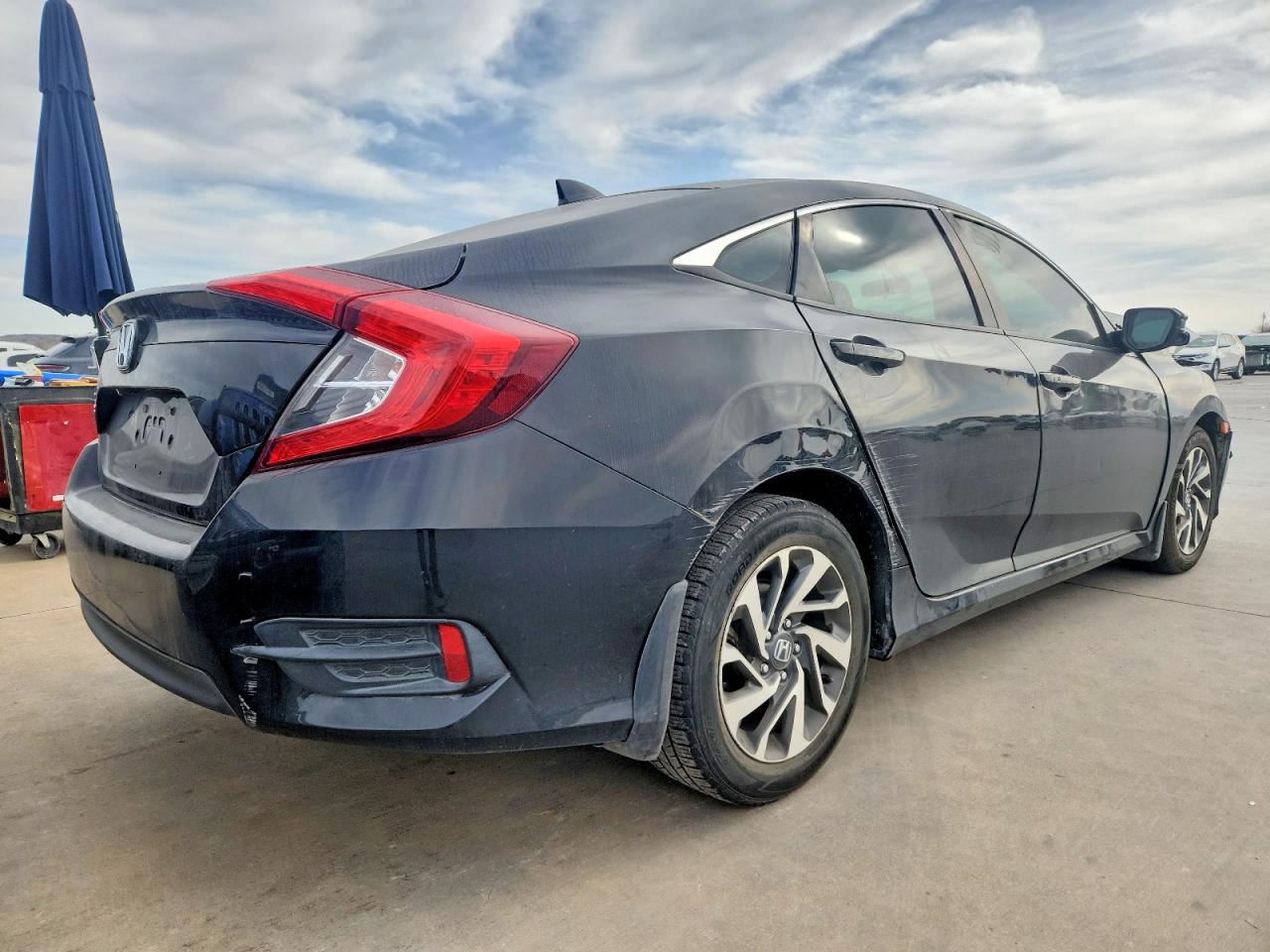 2017 HONDA CIVIC EX photo 3