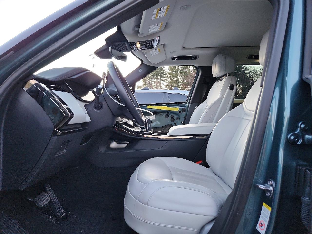 2024 LAND ROVER RANGE ROVER SPORT SE photo 7
