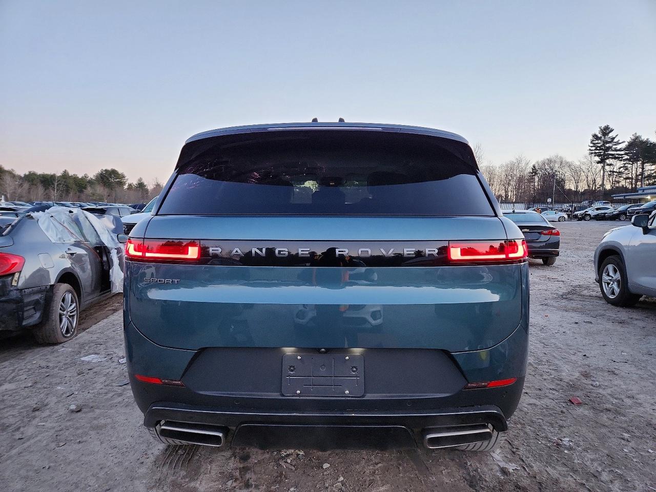 2024 LAND ROVER RANGE ROVER SPORT SE photo 6