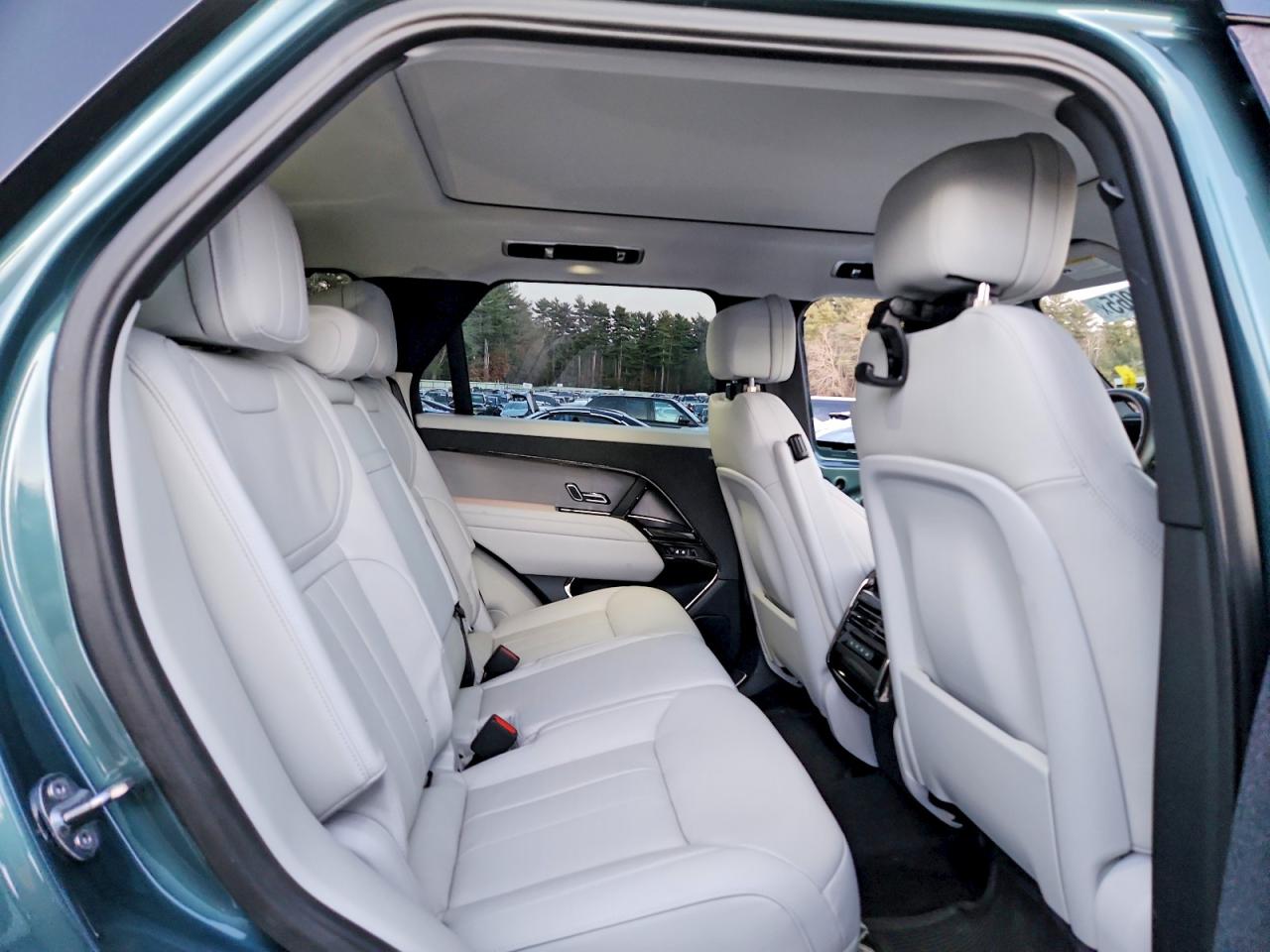 2024 LAND ROVER RANGE ROVER SPORT SE photo 11
