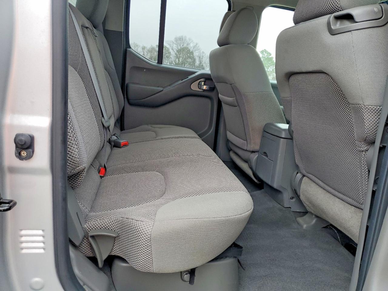 2006 NISSAN FRONTIER CREW CAB LE photo 10