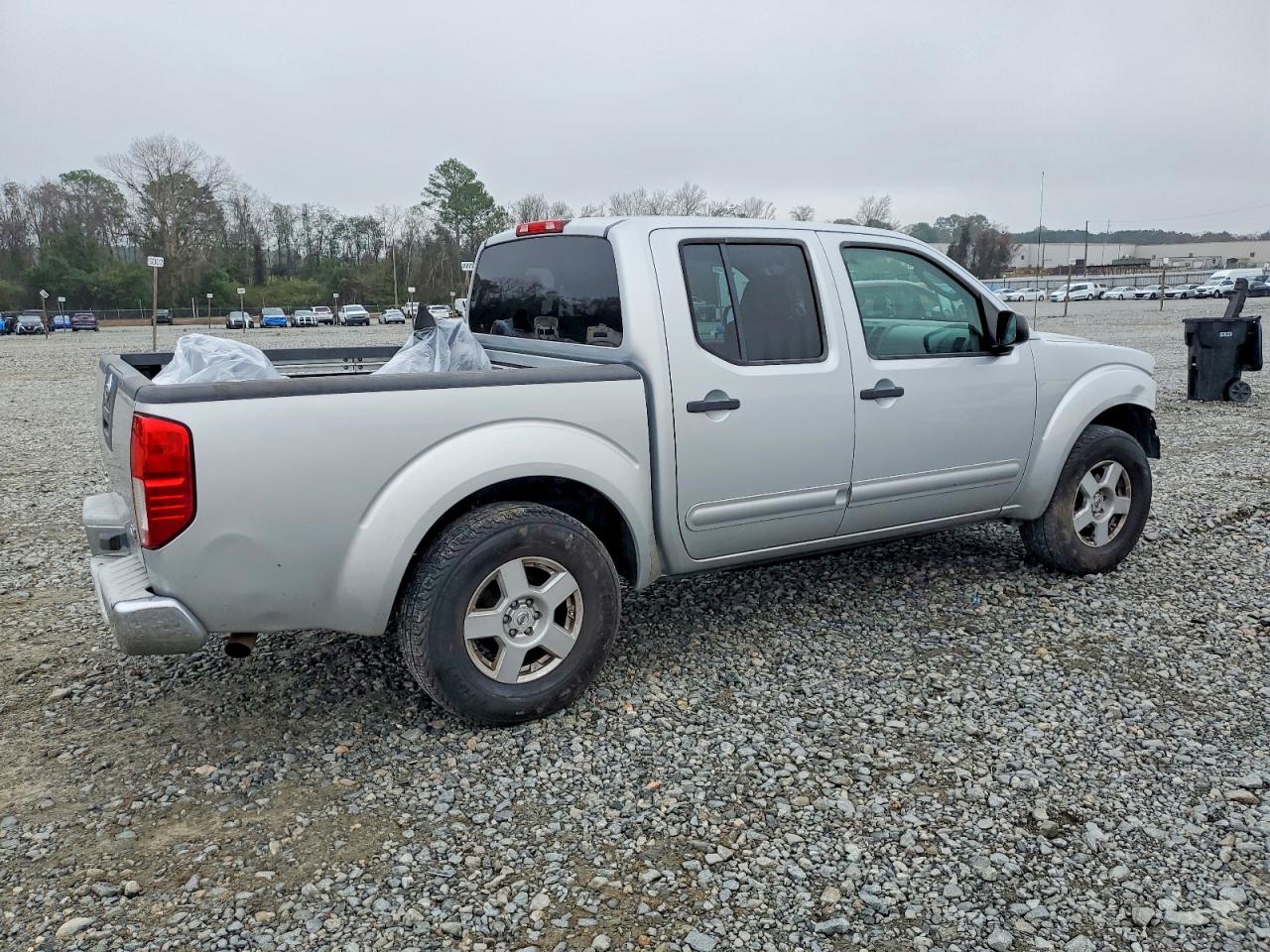 2006 NISSAN FRONTIER CREW CAB LE photo 3