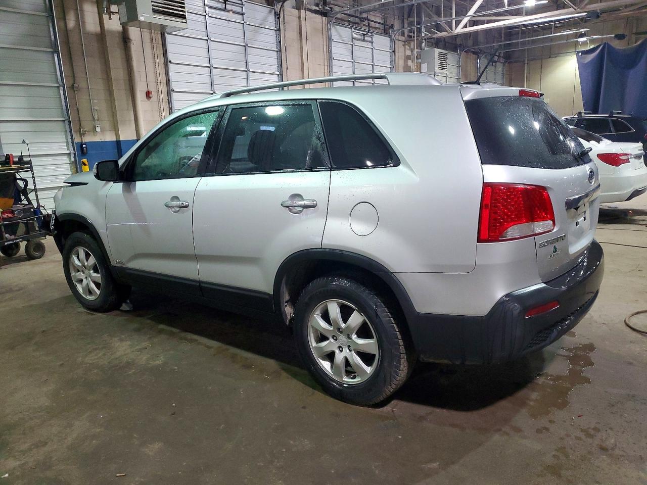 2011 KIA SORENTO BASE photo 2