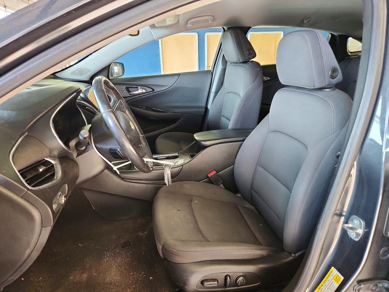 2017 CHEVROLET MALIBU LT photo 13