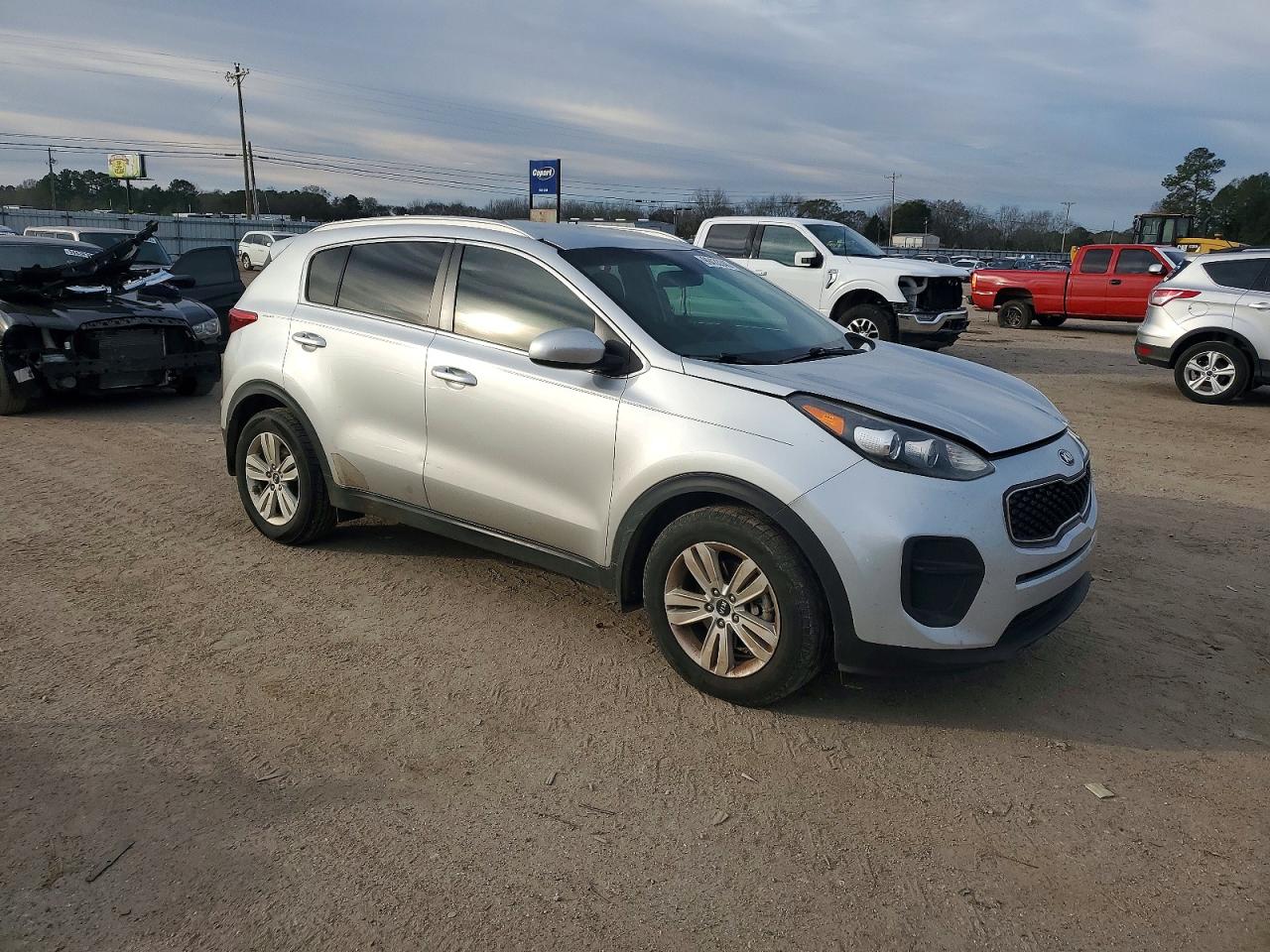 2017 KIA SPORTAGE LX photo 4