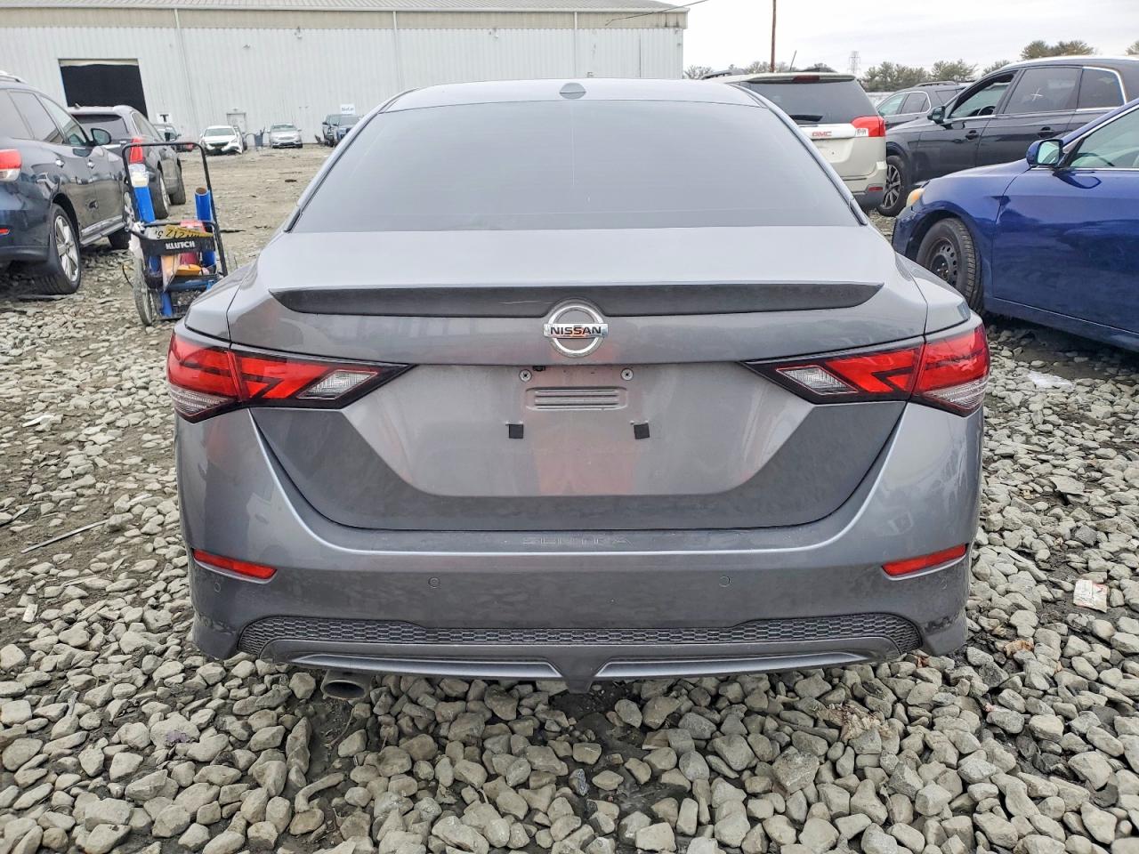 2023 NISSAN SENTRA SR photo 6