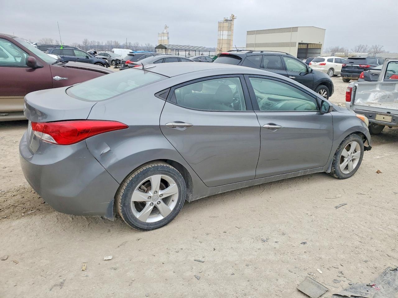 2013 HYUNDAI ELANTRA GLS photo 3